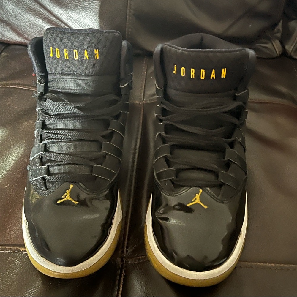 jordan 11 good condition